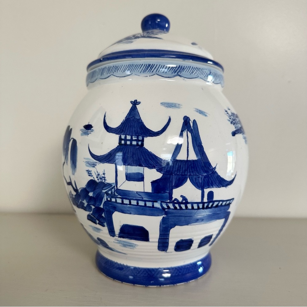 Vintage 10" Blue And White Porcelain Pagoda Ginger Jar